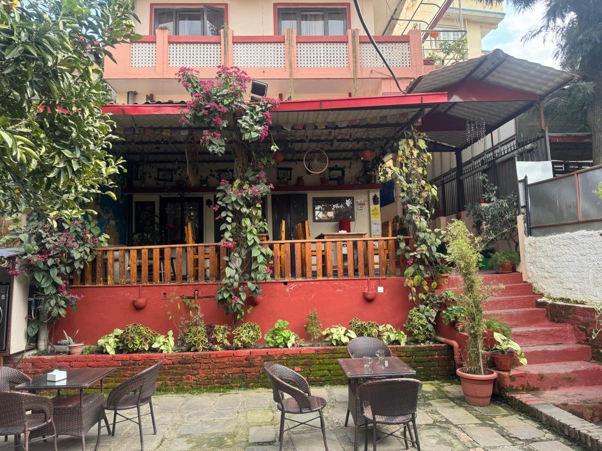Birds Nest Hostel Kathmandu Exterior photo